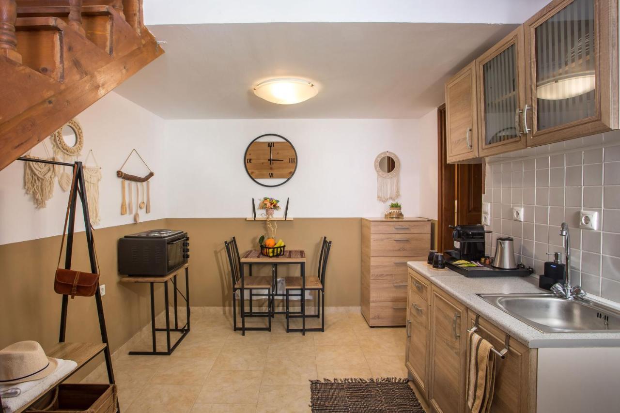 Annas Houses Chalki Town 외부 사진